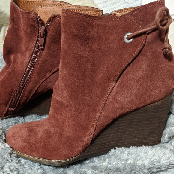 yamina wedge bootie